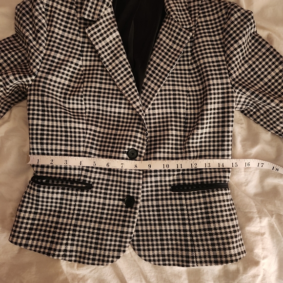 NWOT EXPRESS 3/4 SLEEVE HOUNDSTOOTH PRINT TWO-BUTTON BLAZER JACKET sz 4 - Picture 14 of 16